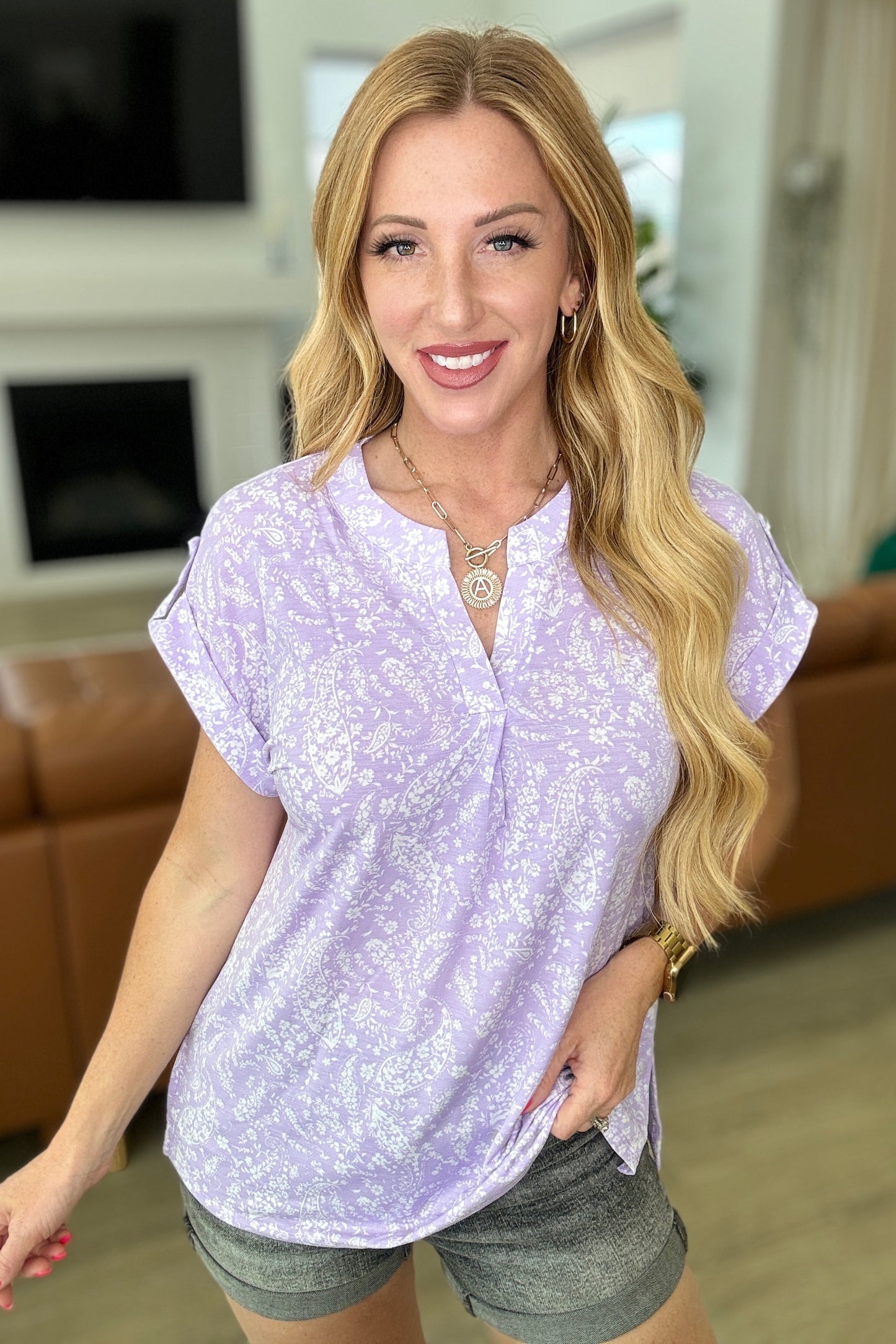 Lizzy Cap Sleeve Top in Lavender and White Floral