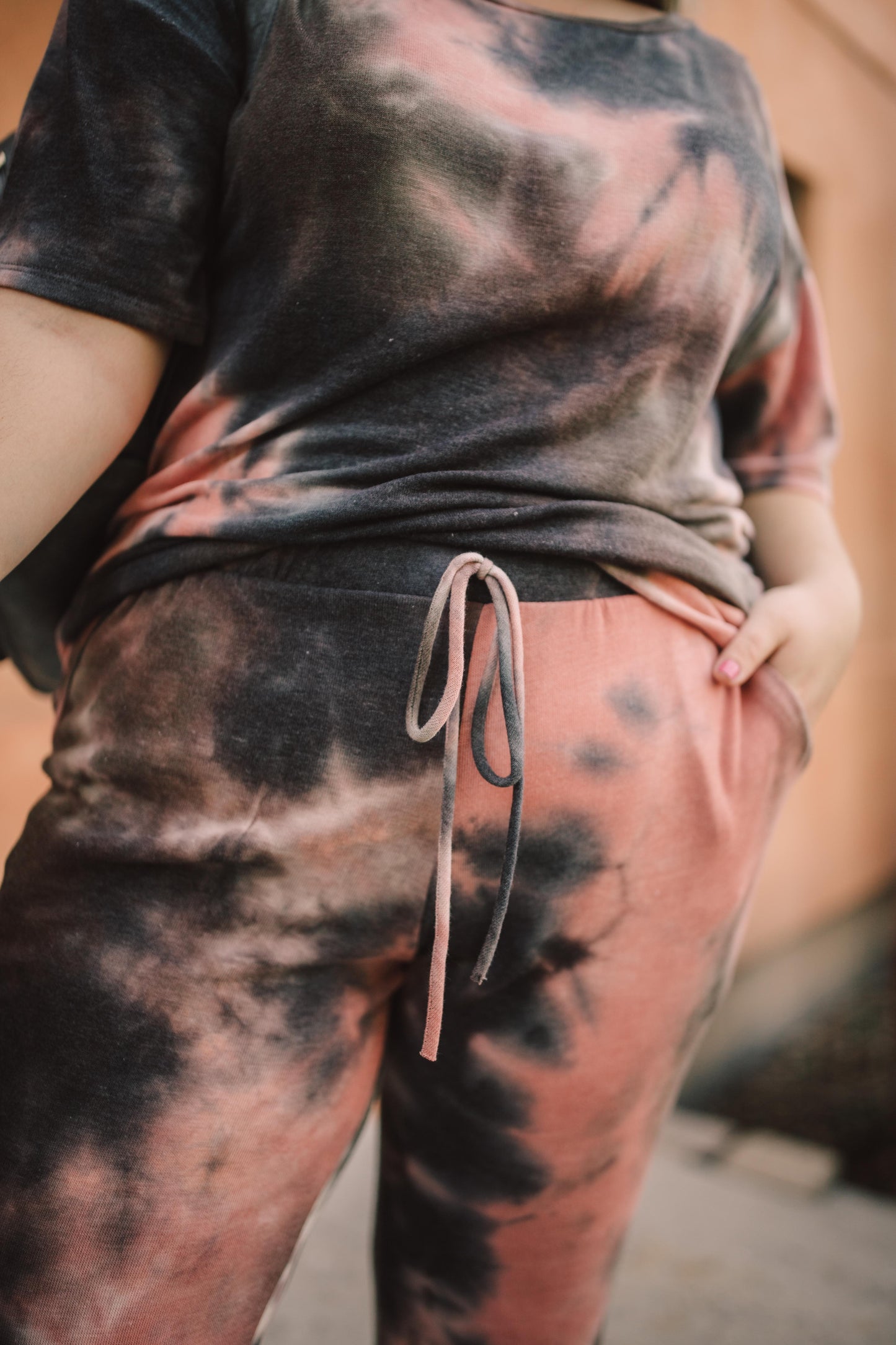 Forgotten Dreams Tie Dye Joggers In Mauve