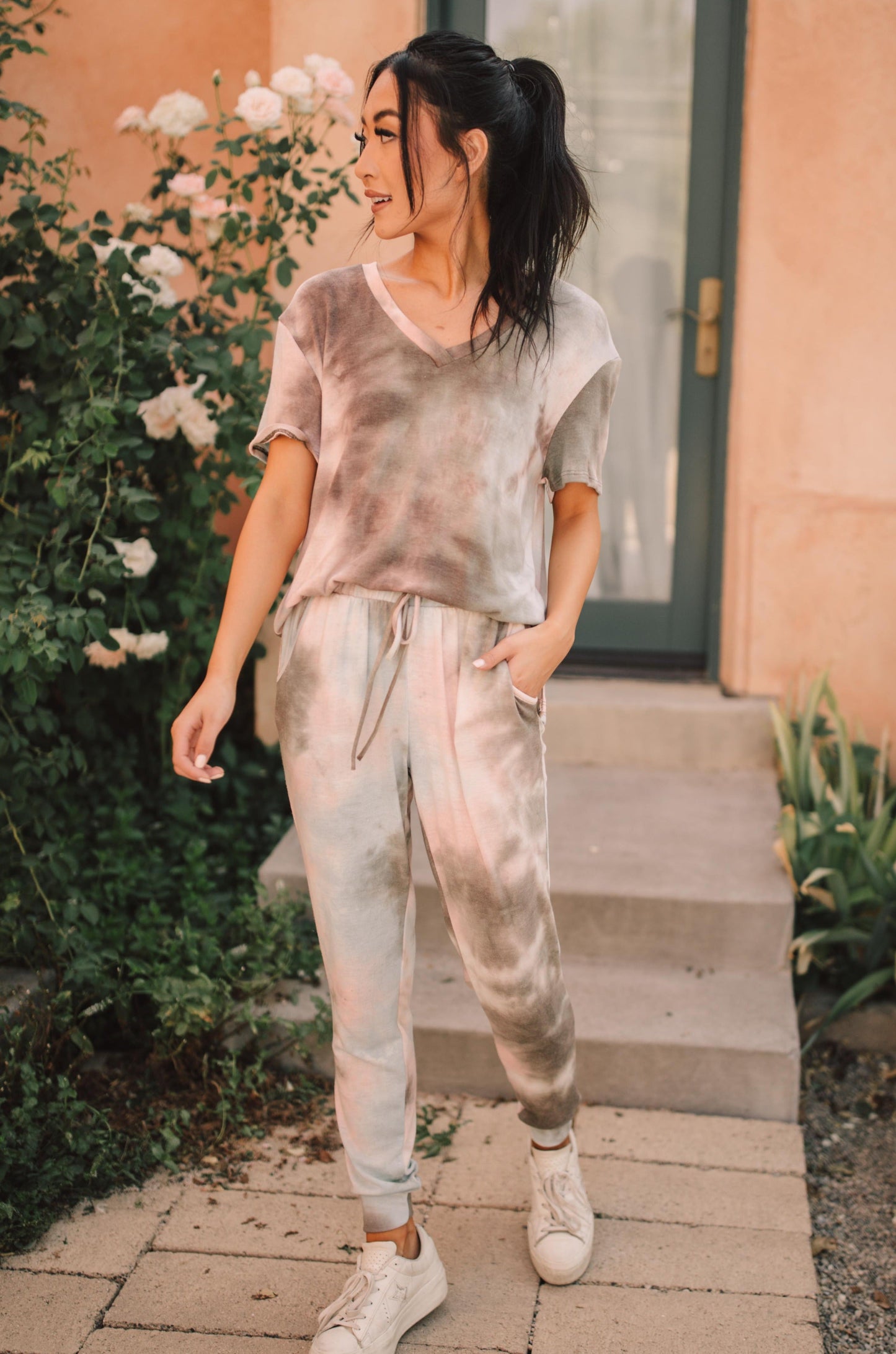 Forgotten Dreams Tie Dye Joggers In Taupe