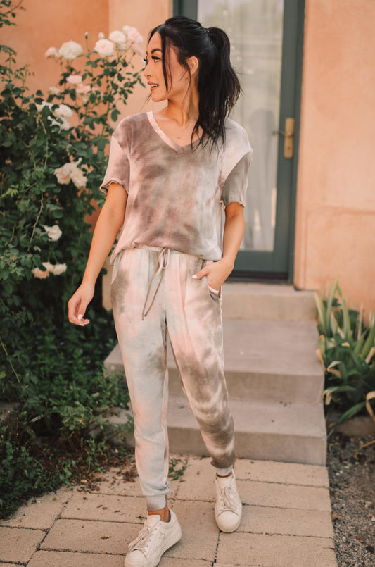 Forgotten Dreams Tie Dye Top In Taupe