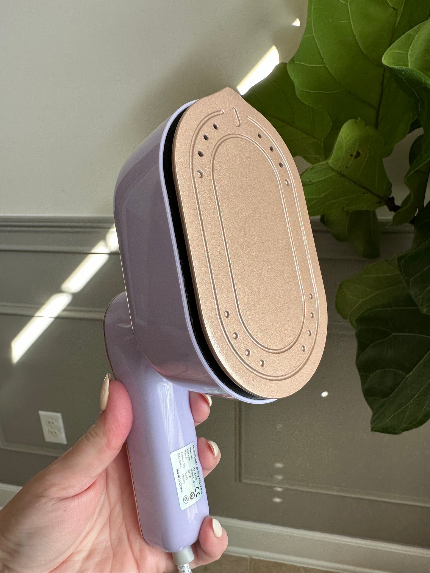 PREORDER: Handheld Travel Steamer in Two Colors