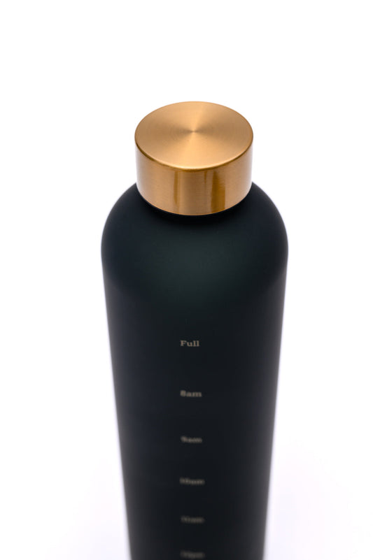 Sippin' Pretty 32 oz Translucent Water Bottle in Black & Gold